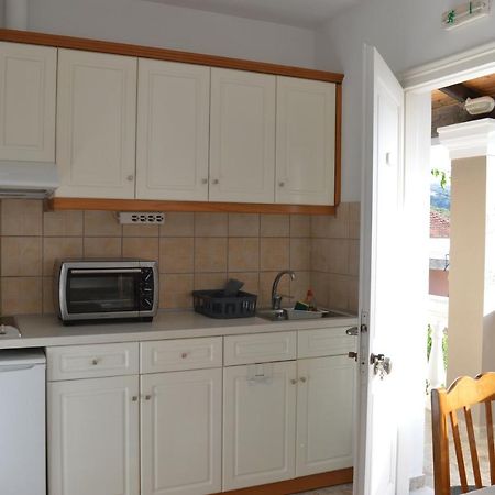 Babis Apartments & Studios Iremia Acharavi  Luaran gambar
