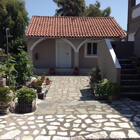 Babis Apartments & Studios Iremia Acharavi  Luaran gambar