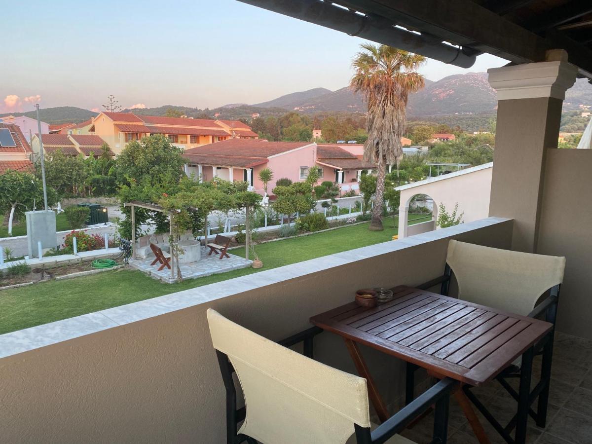 Babis Apartments & Studios Iremia Acharavi  Luaran gambar