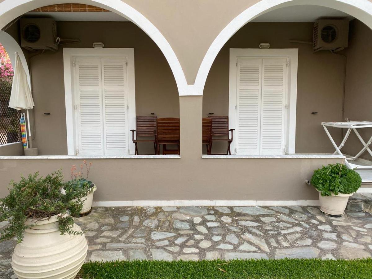 Babis Apartments & Studios Iremia Acharavi  Luaran gambar